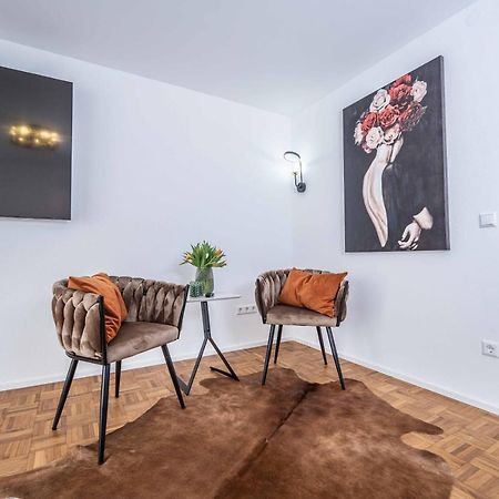 City Wohnung Fn L 5 Klimatisiert Mit Balkon Und Kueche 腓特烈港 外观 照片